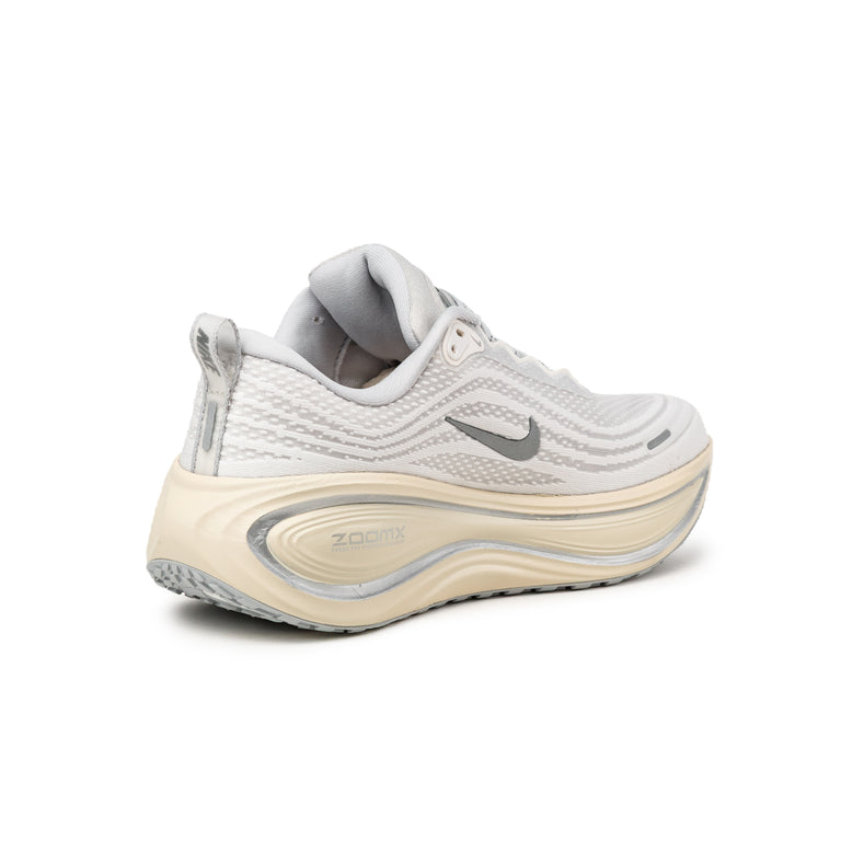 Nike Vomero Plus - 41 / Platinum Tint / Reflect Silver / Grey Fog - 4