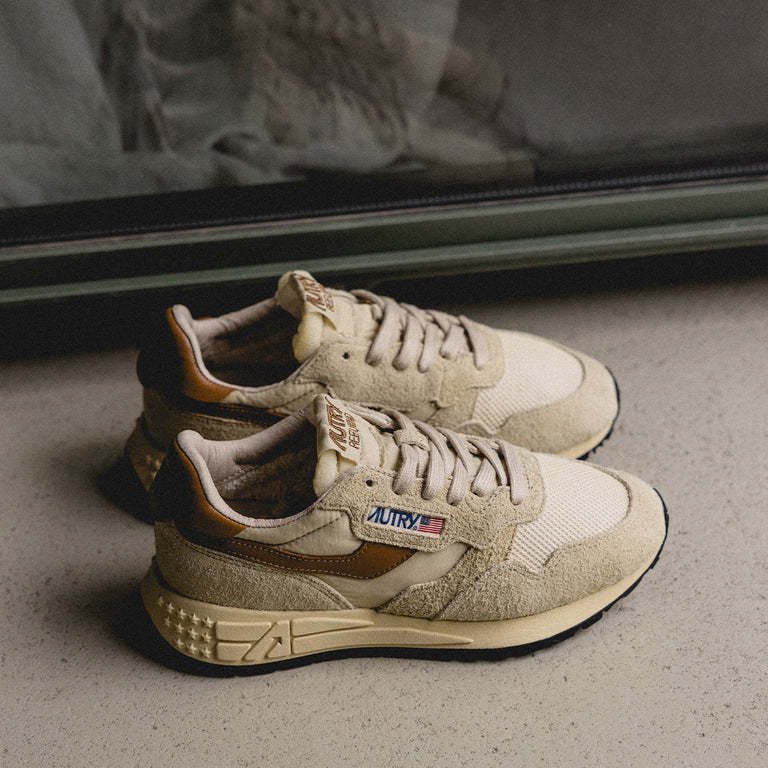 Autry Reelwind Low W *Suede / Net* onfeet