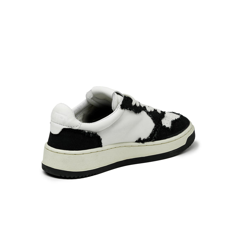 Autry Medalist W *Goat / Canvas* - 40 / Black - 3