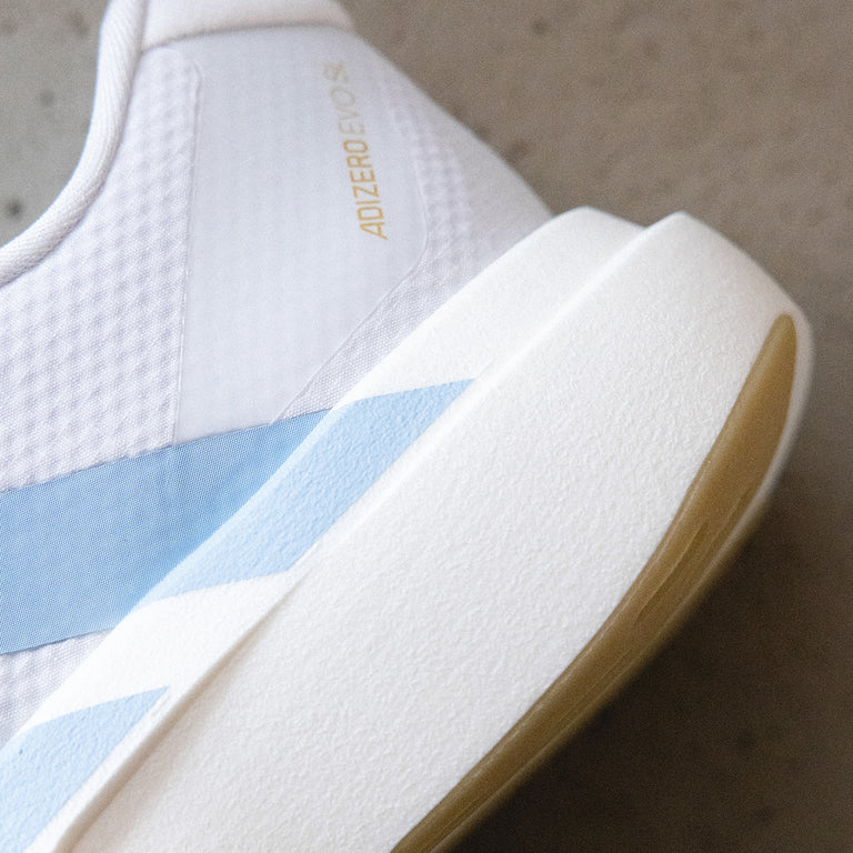 Adidas Adizero Evo SL *Woven* onfeet