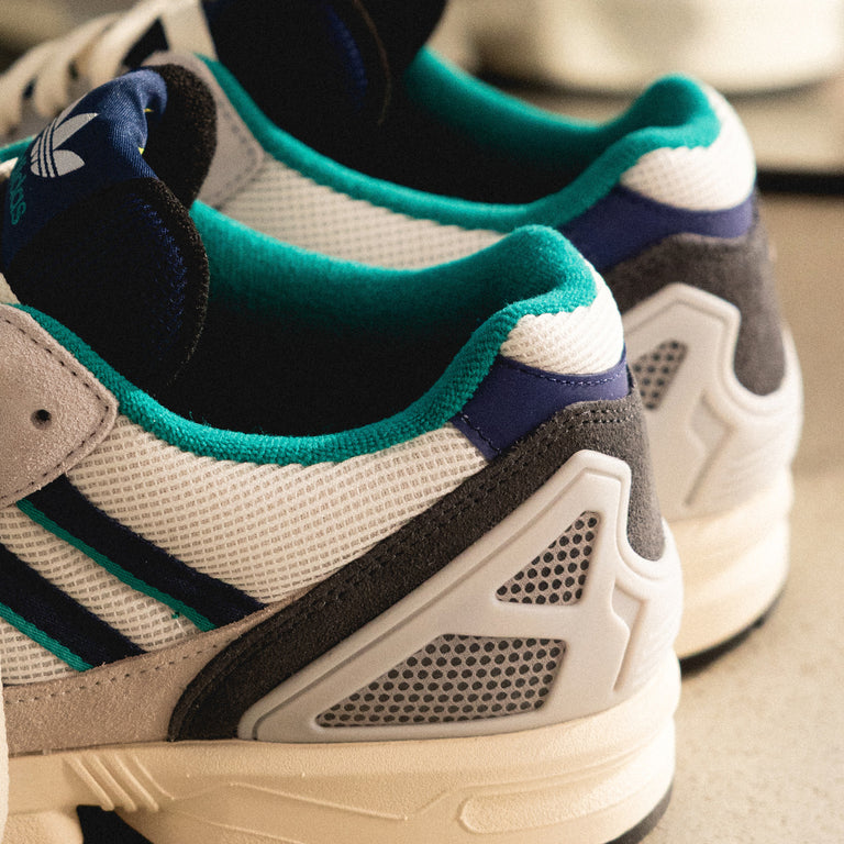 Adidas ZX 8000 onfeet