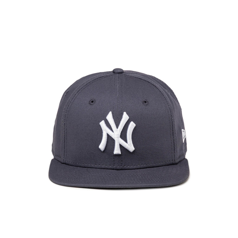New Era MLB New York Yankees 9FIFTY League Essential Cap - S/M / Dark Charcoal / White - 1