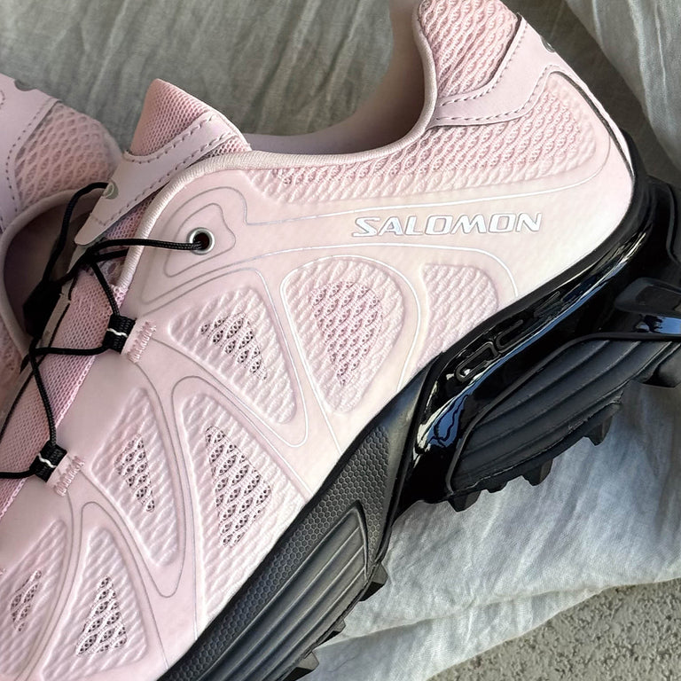 Salomon XT-Whisper onfeet