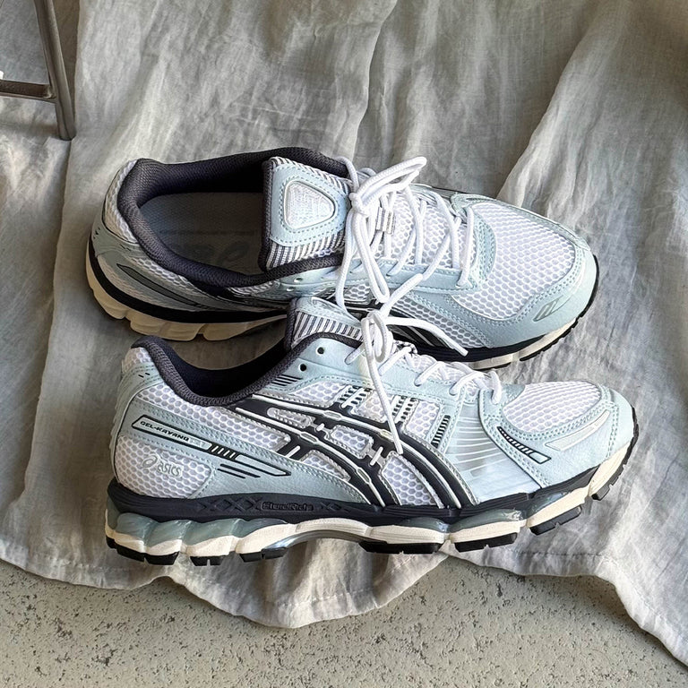 Asics GEL-Kayano 12.1 onfeet