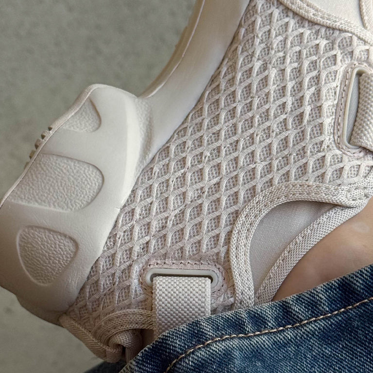 Nike Wmns Air Rift onfeet