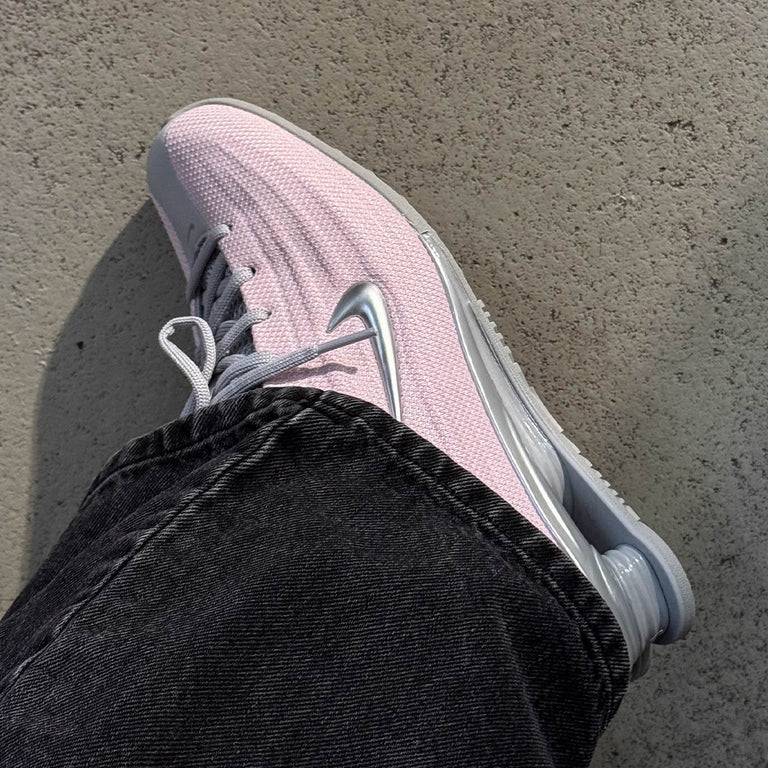 Nike Wmns Shox Z onfeet