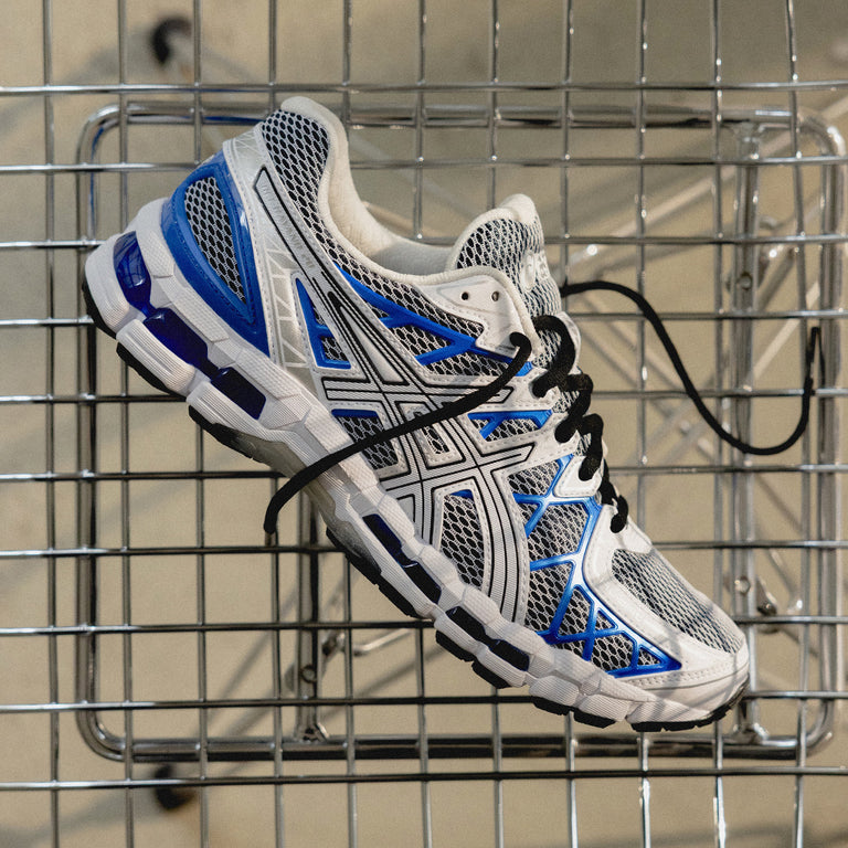Asics GEL-Kayano 20 onfeet