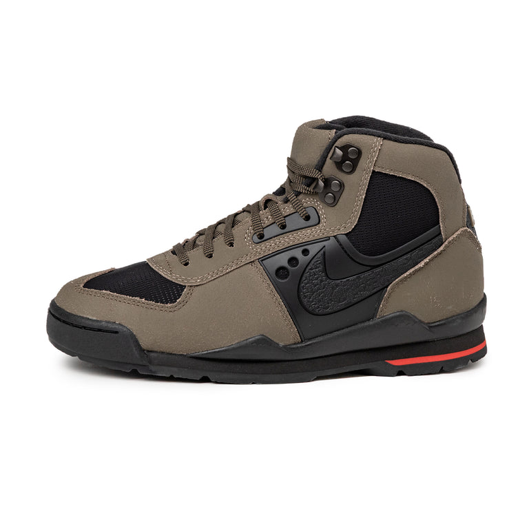 Nike Baltoro QS - 42 / Olive Khaki / Black / University Red
