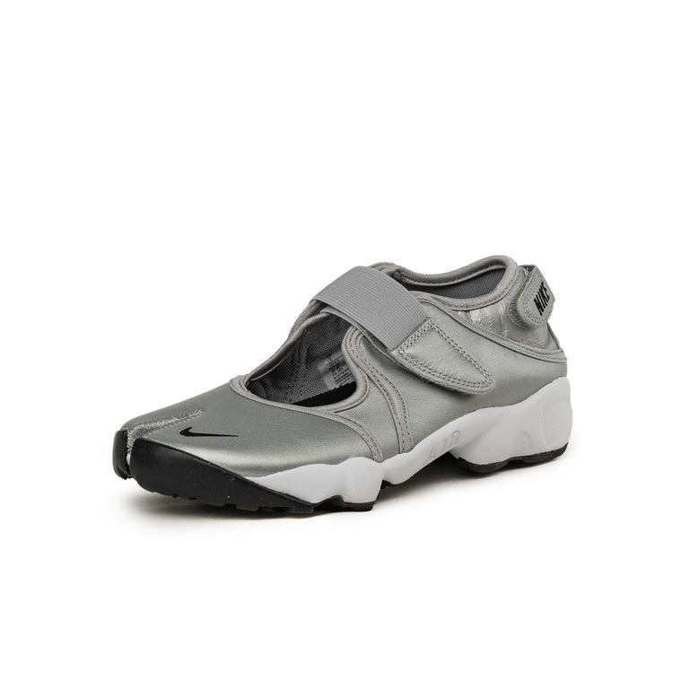 Nike Wmns Air Rift - 35.5 / Silver / Black - 5
