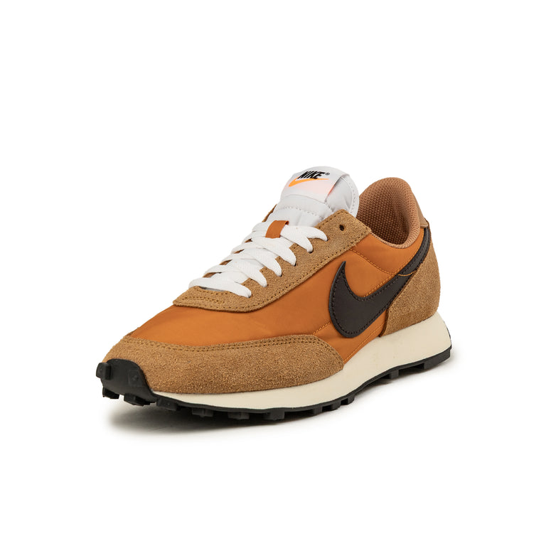 Nike Daybreak SP - 44 / Flax / Velvet Brown / Monarch / White - 4