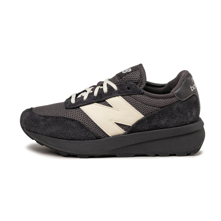 New Balance 370 - 38 / Black Cement
