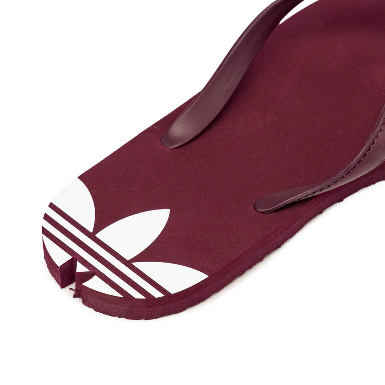 Adidas	Adi Sun Slides W - 37 / Maroon / Maroon / Ftwr White - 6