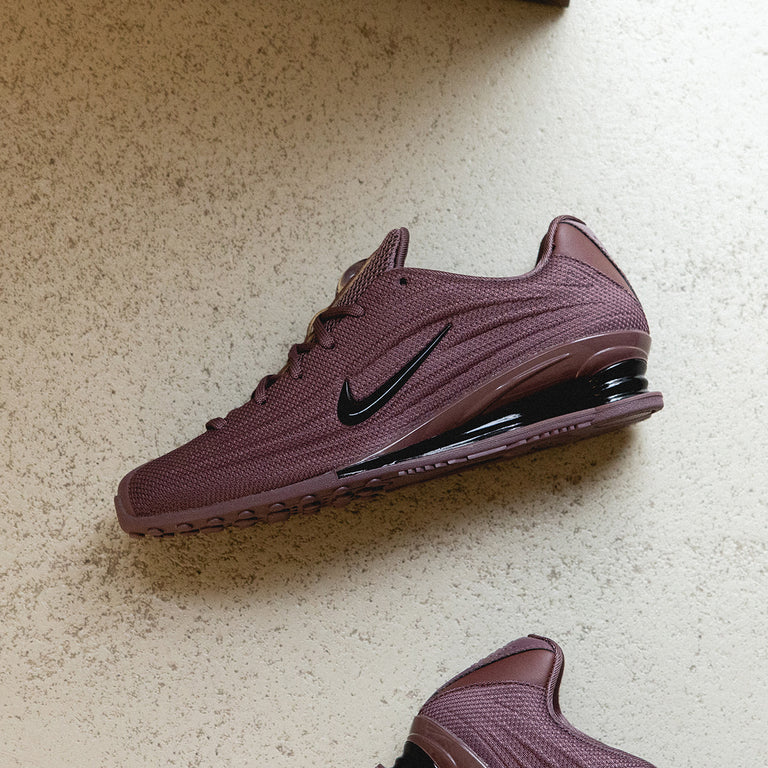 Nike	Wmns Shox Z onfeet