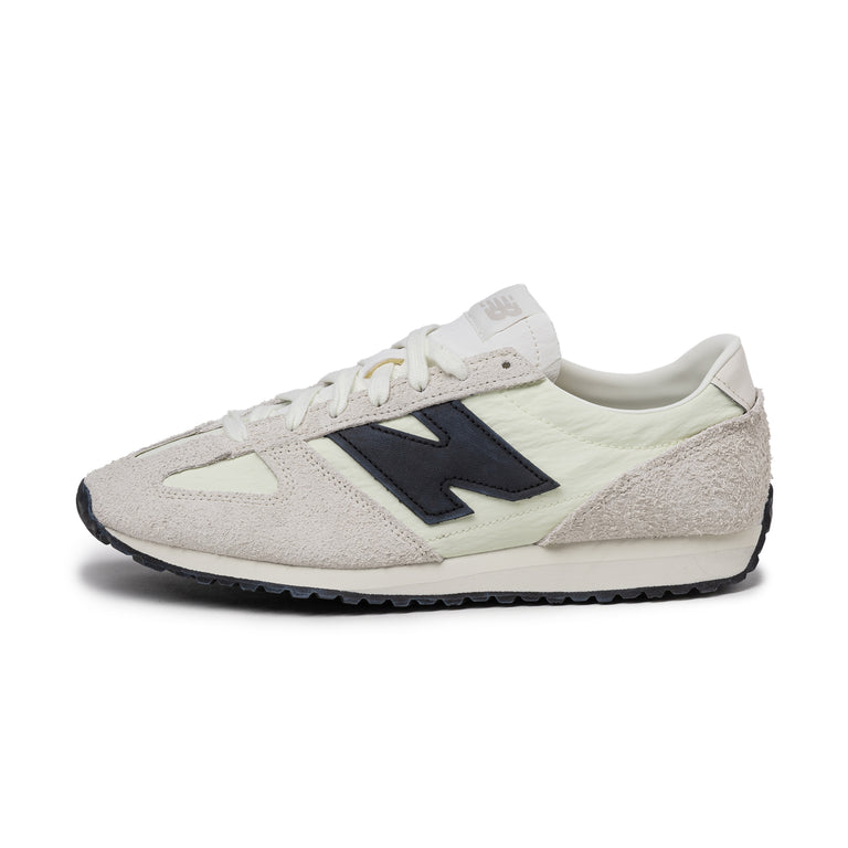 New Balance 471 - 37.5 / Sea Salt / Tea Green
