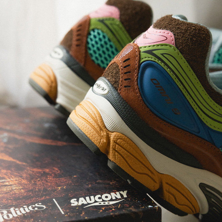 Saucony x Sneaker Politics Pro Grid Omni 9 onfeet