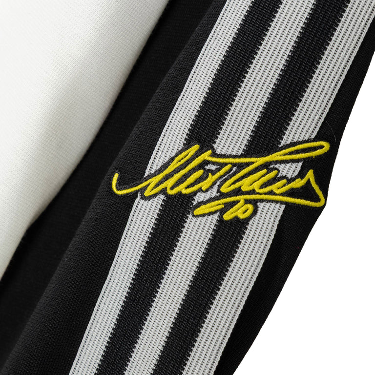 Adidas	Juventus FC Originals Long Sleeve T-Shirt - XL / Core White - 3