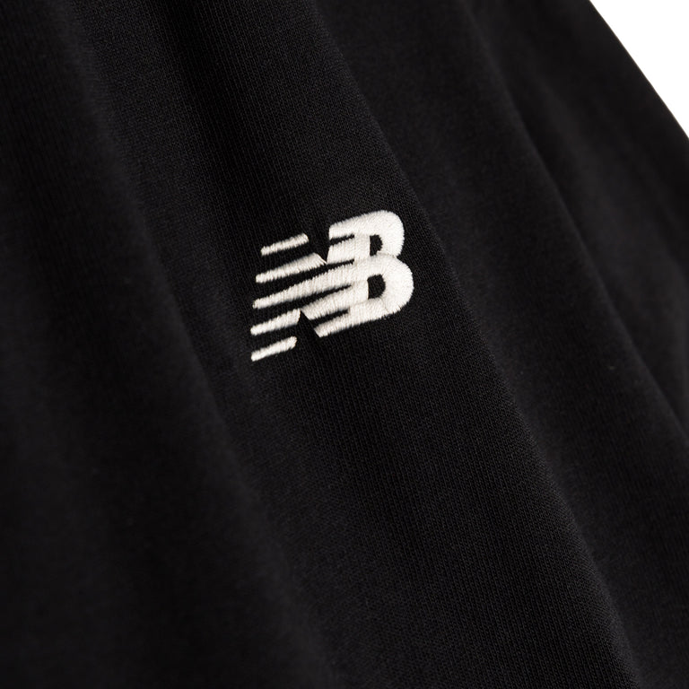 New Balance Athletics Classic Long Sleeve - S / Black - 4