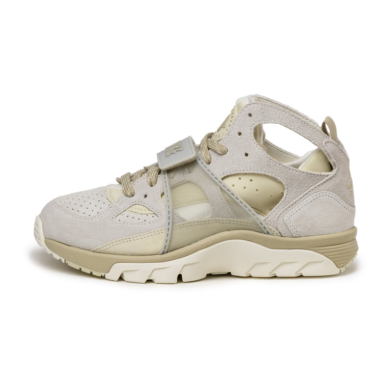 Nike Air Trainer Huarache - 44.5 / Sail / Light Khaki / Desert Khaki - 1
