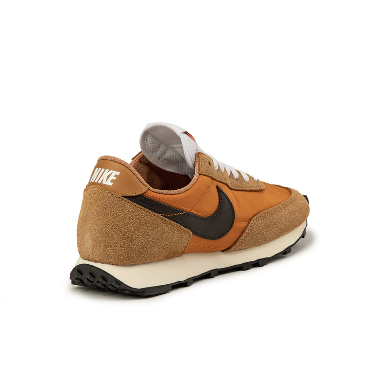 Nike Daybreak SP - 44 / Flax / Velvet Brown / Monarch / White - 5