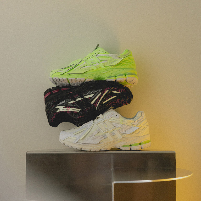 New Balance U1906AE *Glow in the Dark* onfeet