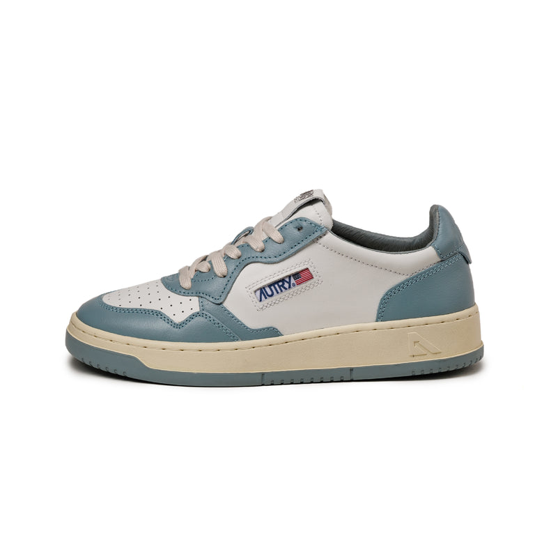 Autry Medalist W - 38 / White / Silver Blue
