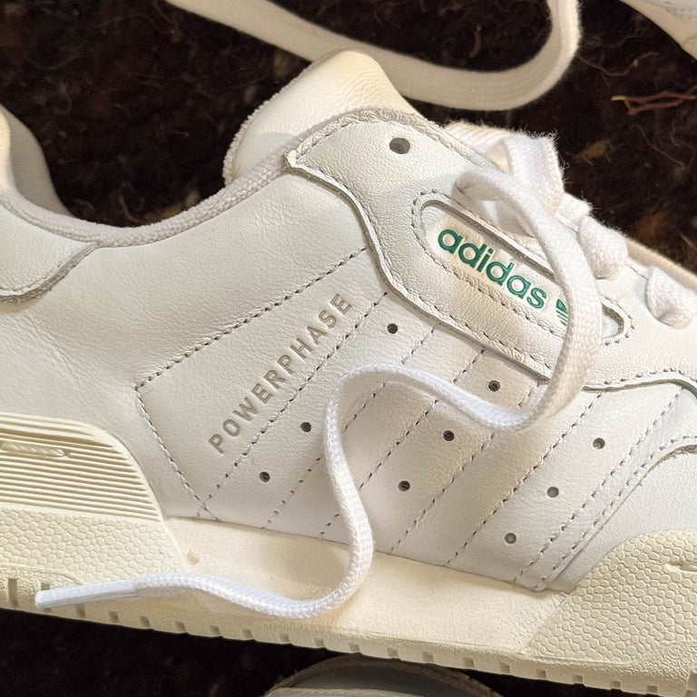 Adidas Powerphase onfeet