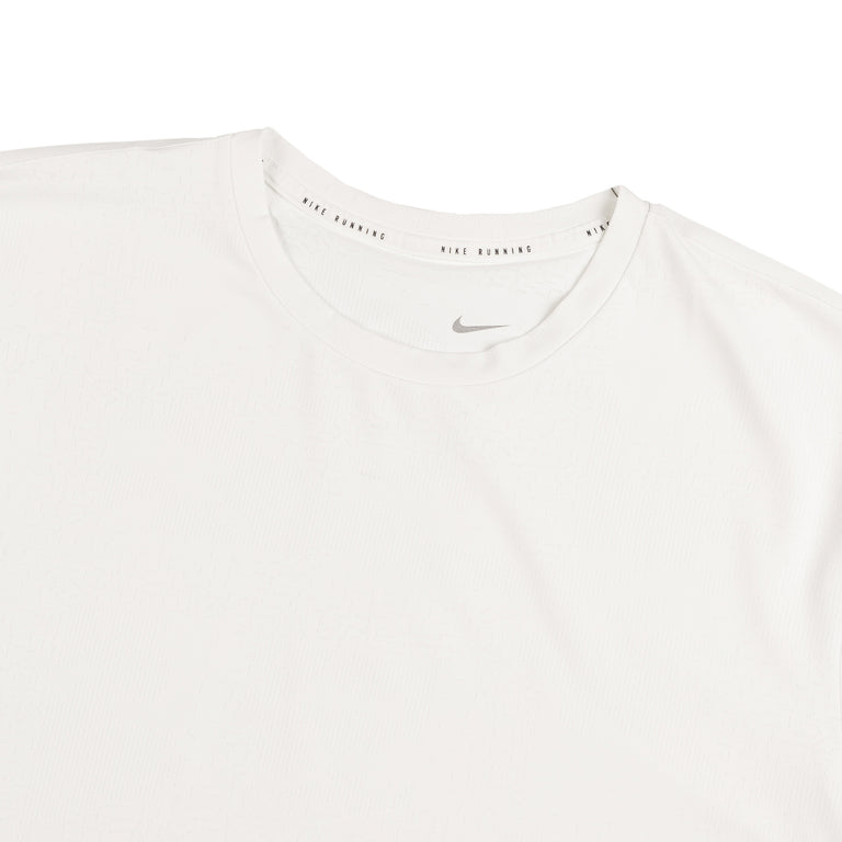 Nike	Run Dri-Fit Adv Short-Sleeve Running Top - XL / Summit White / Black Reflective - 2