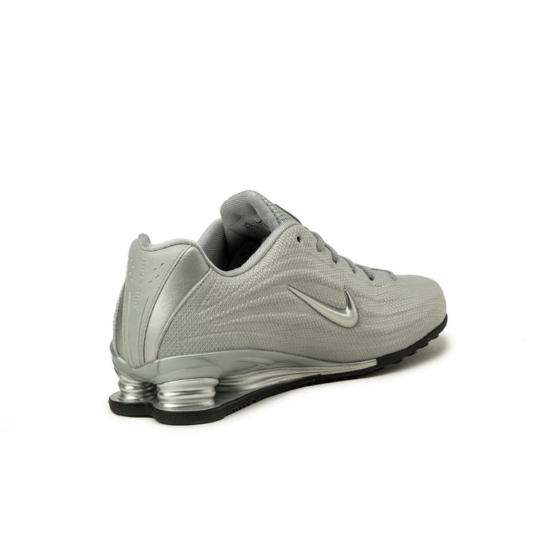 Nike Wmns Shox Z - 40 / Silver / Silver / Black / Metallic Silver - 4