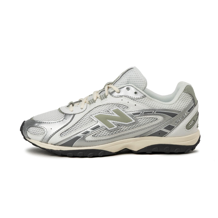 New Balance 204L - 42.5 / Silver Metallic / Garter Snake
