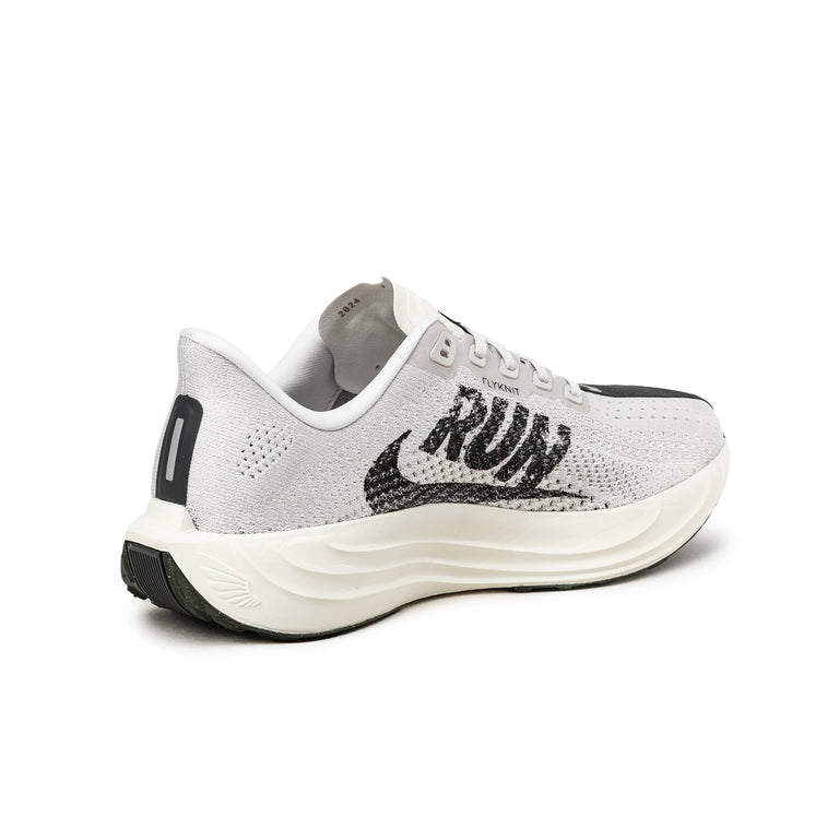 Nike Pegasus Plus - 40 / Platinum Tint / Black / College Grey - 3