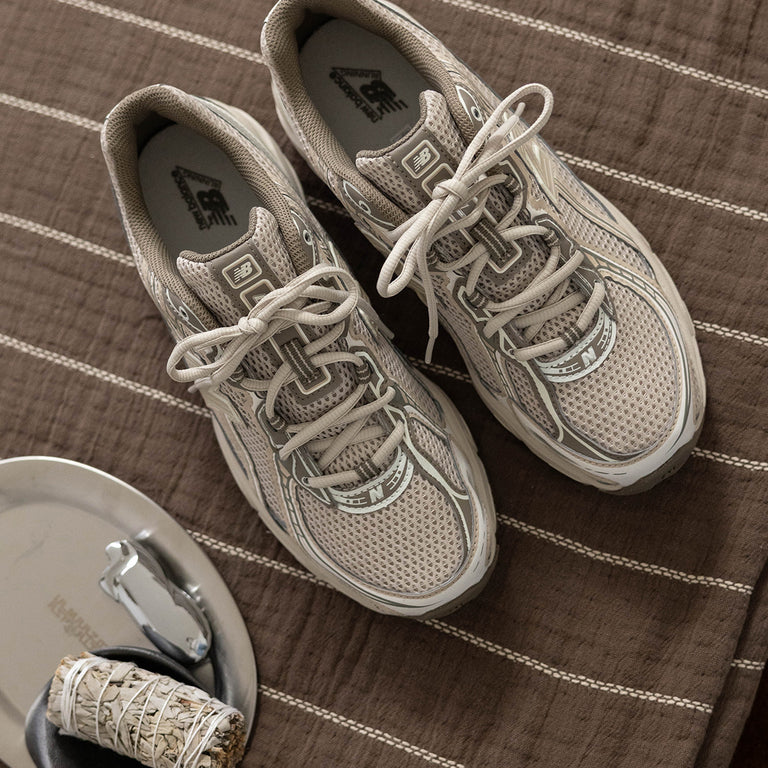New Balance 740 onfeet