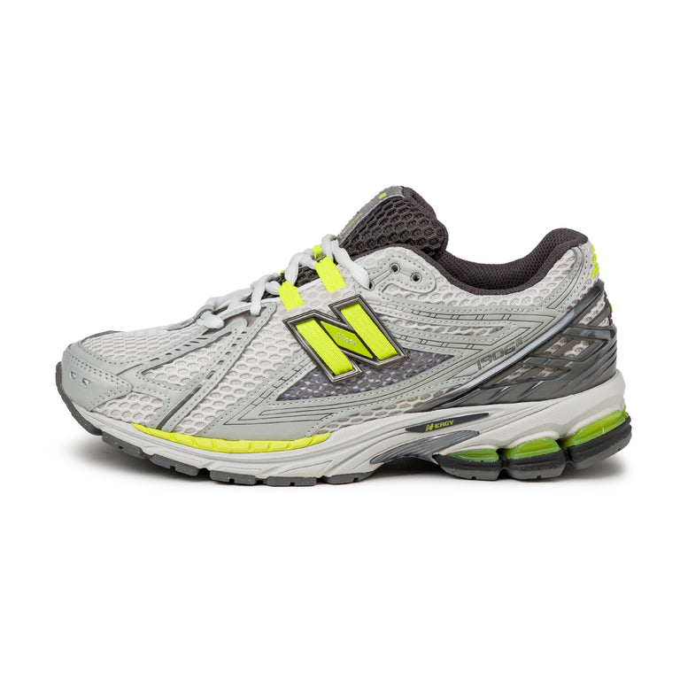New Balance 1906R - 46.5 / Light Silver Metallic
