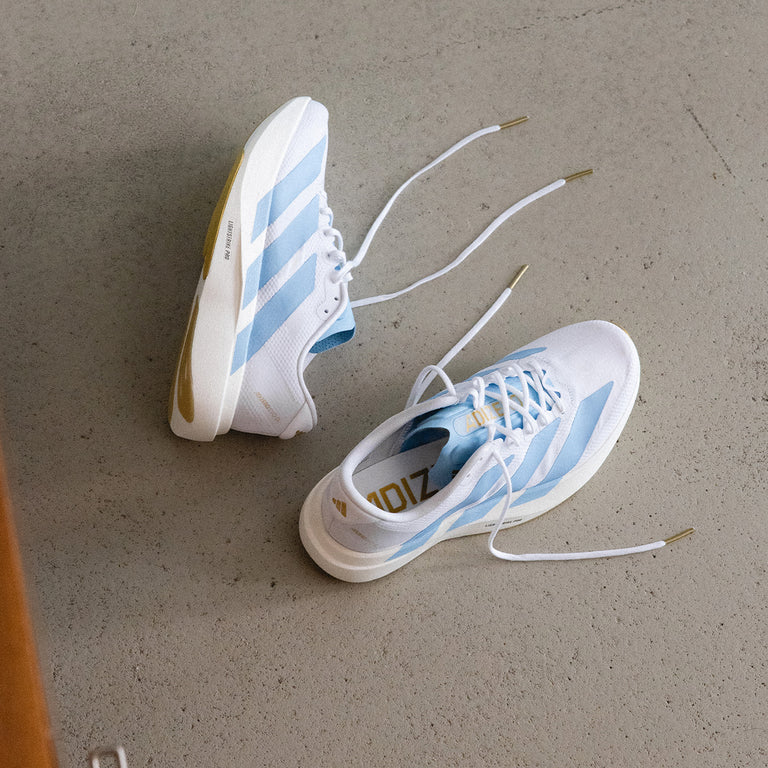 Adidas Adizero Evo SL *Woven* onfeet