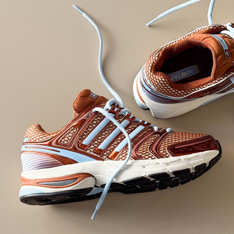 Adidas Adistar Control 5 W onfeet