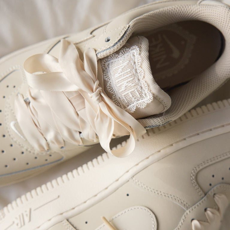 Nike Wmns Air Force 1 Retro PRM onfeet