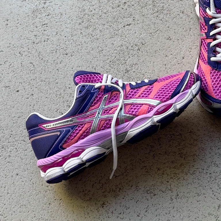 Asics GEL-Cumulus 16 onfeet