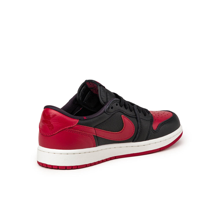 Nike	Air Jordan 1 Retro Low OG *Banned* - 43 / Black / Black / Varsity Red / Summit White - 10