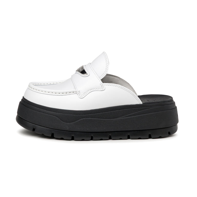 Nike Wmns Air Jordan Mule - 42 / Summit White / Metallic Silver / Black
