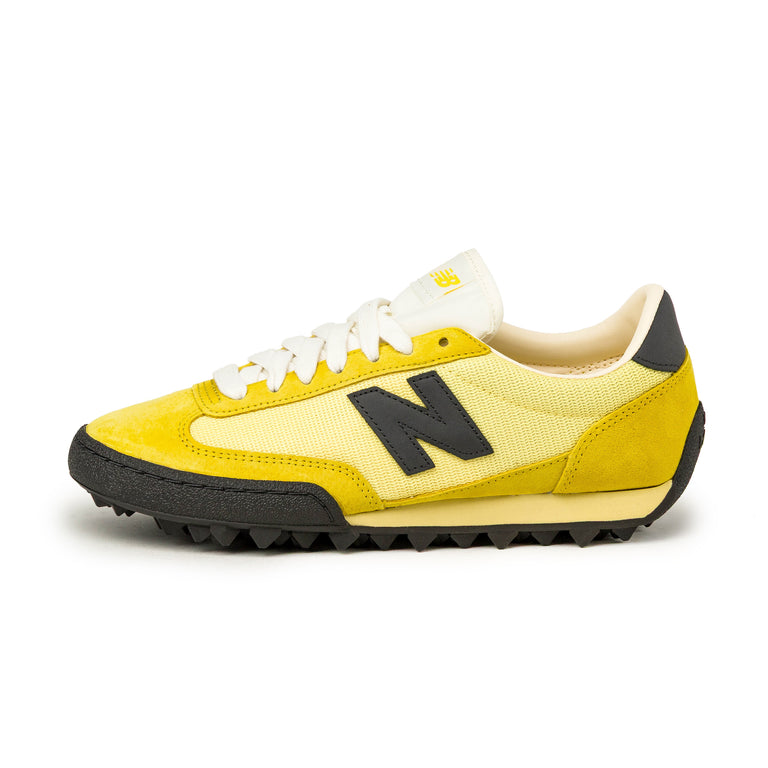 New Balance Gator Run - 40.5 / Apollo Gold / Black
