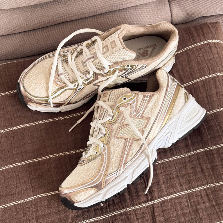 New Balance 740 onfeet