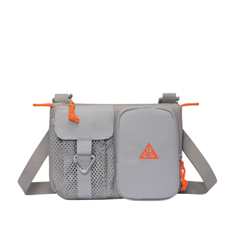 Nike	ACG "Daymax" Crossbody Bag (3L)
