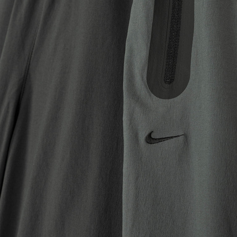 Nike	Tech Dri-Fit Woven Color-Block Trousers - S / Anthracite / Iron Grey / Black - 6