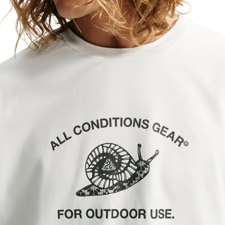 Nike	ACG Dri-FIT *Mystery Snail* T-Shirt - XL / Summit White - 2