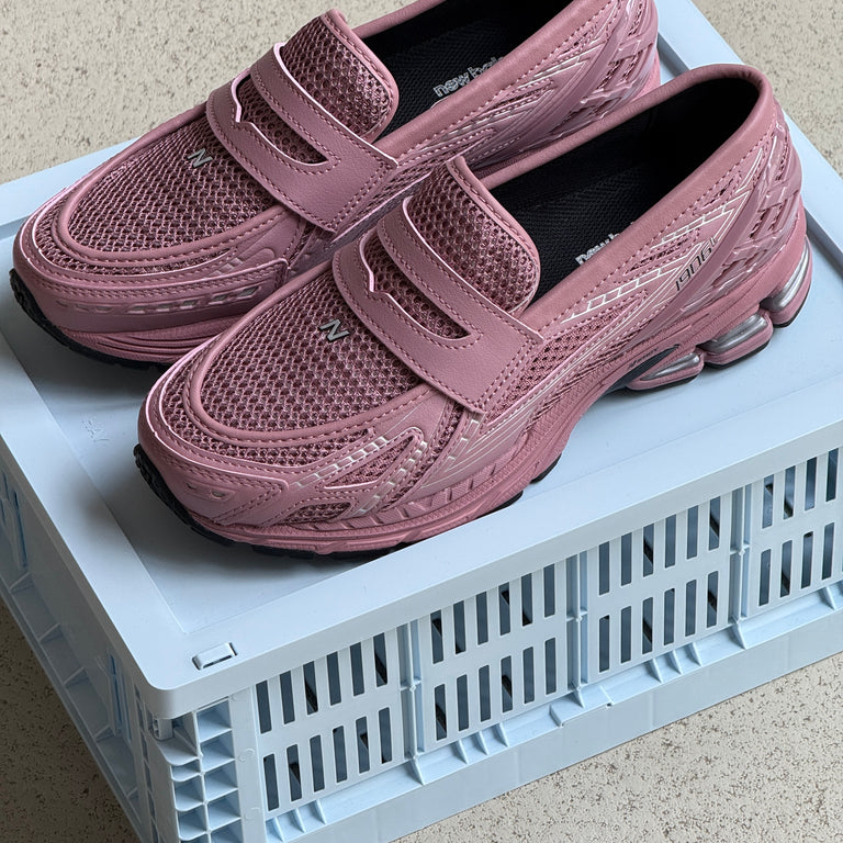 New Balance 1906L onfeet