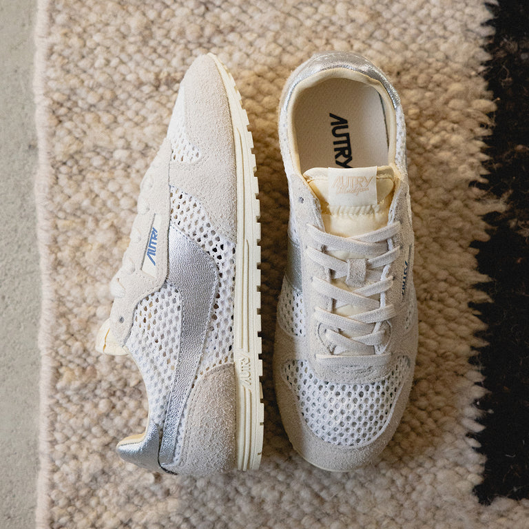 Autry Windspin W *Knit / Suede* onfeet
