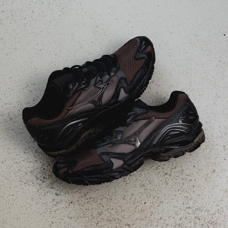 Mizuno x Vainl Archive Wave Rider 10 onfeet