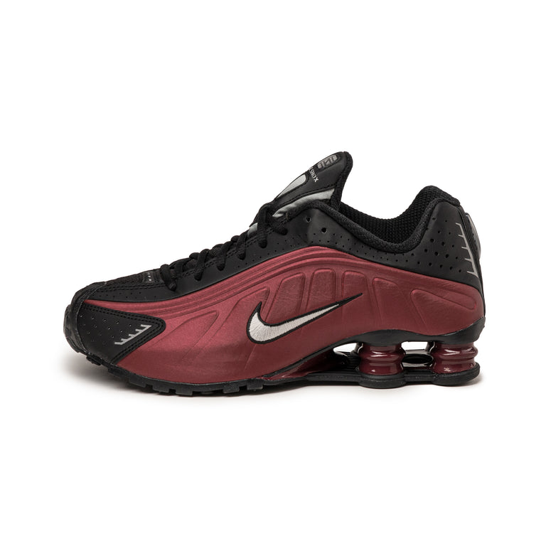 Nike Wmns Shox R4 - 38 / Black / Metallic Silver / Team Red
