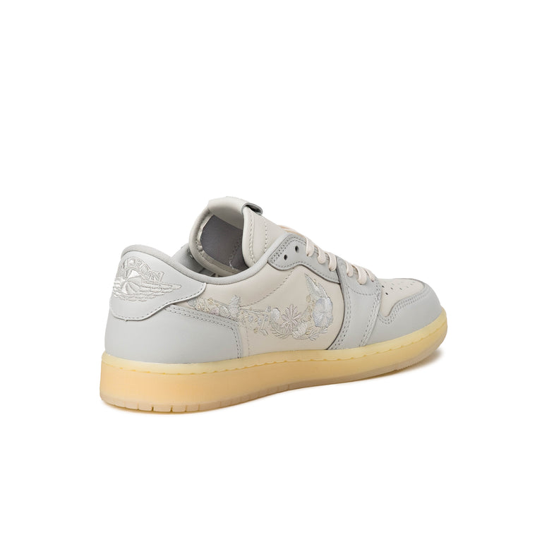 Nike	Air Jordan 1 Retro Low OG *Rabbit Floral Swoosh* - 40.5 / Sail / Off White / Coconut Milk - 6