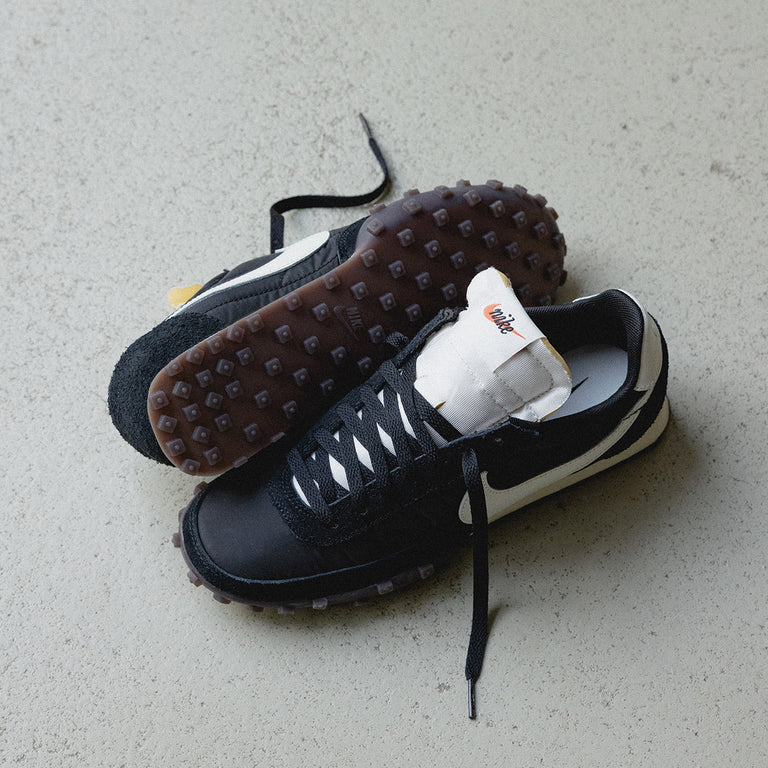 Nike Waffle Racer onfeet