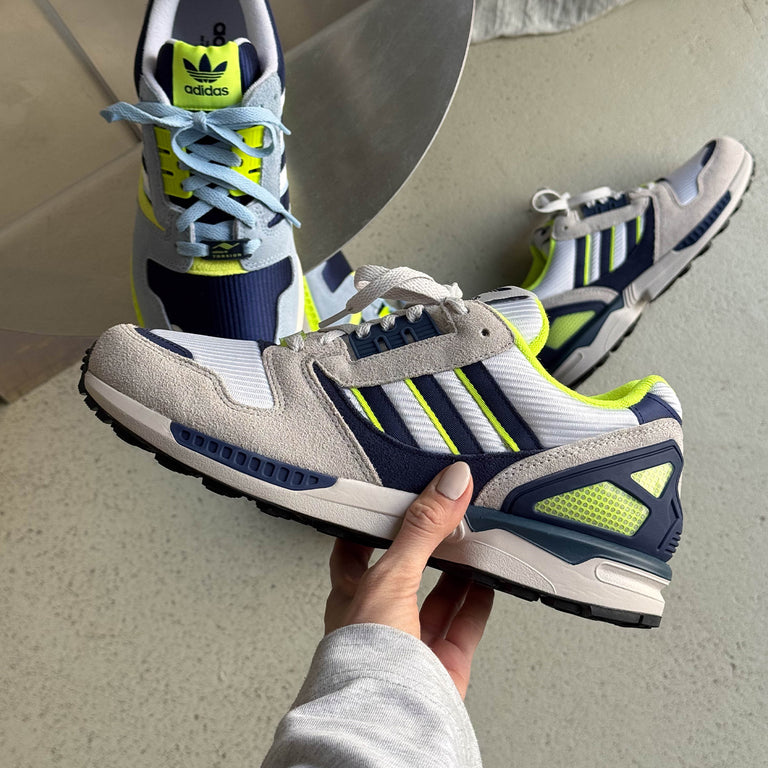 Adidas ZX 8000 onfeet